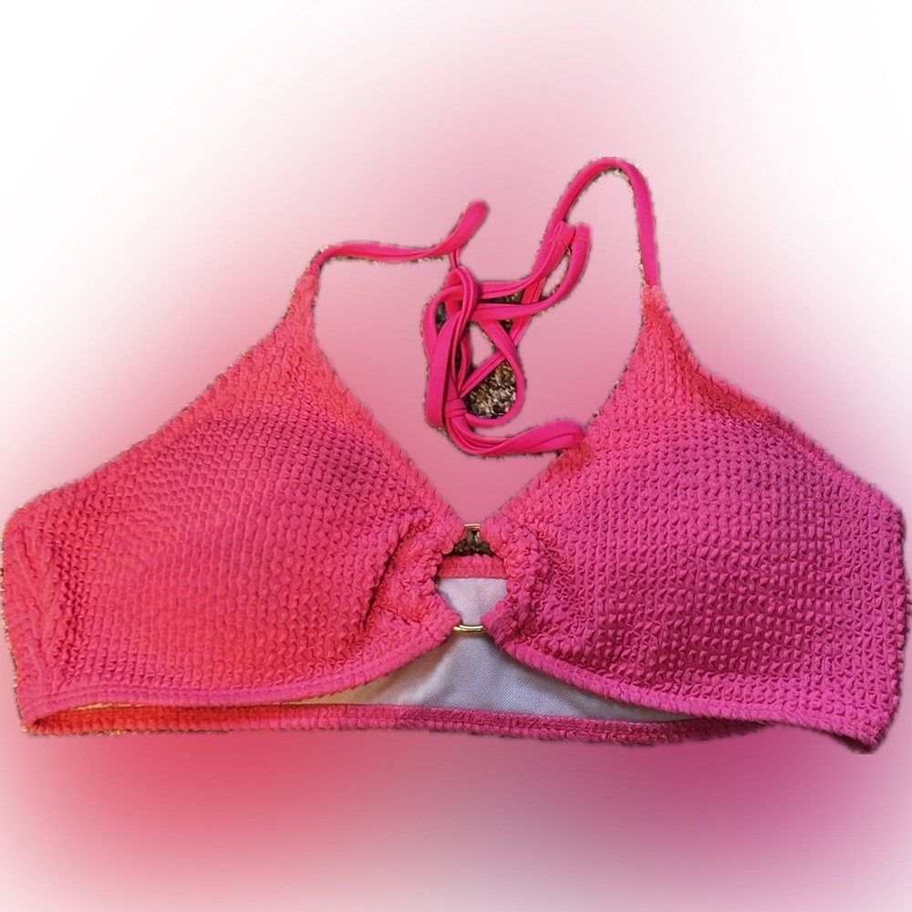 Beautiful pink sports bra